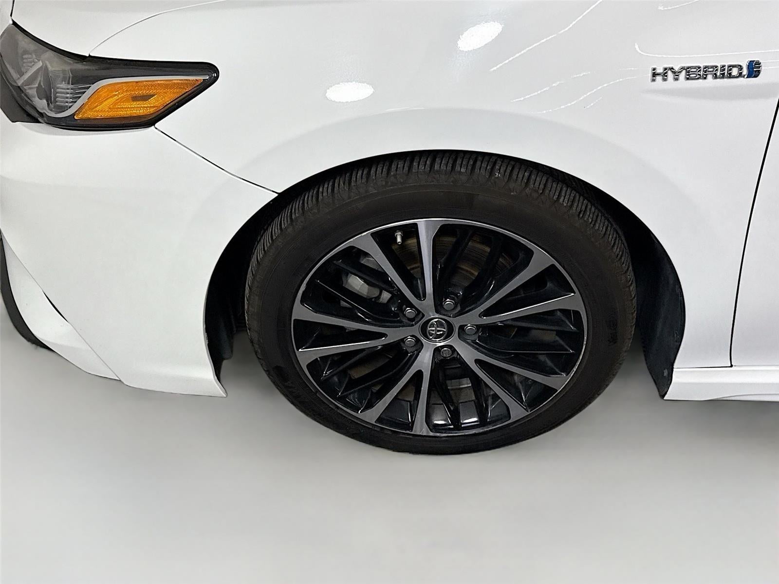 2018 Toyota Camry Hybrid Hybrid SE