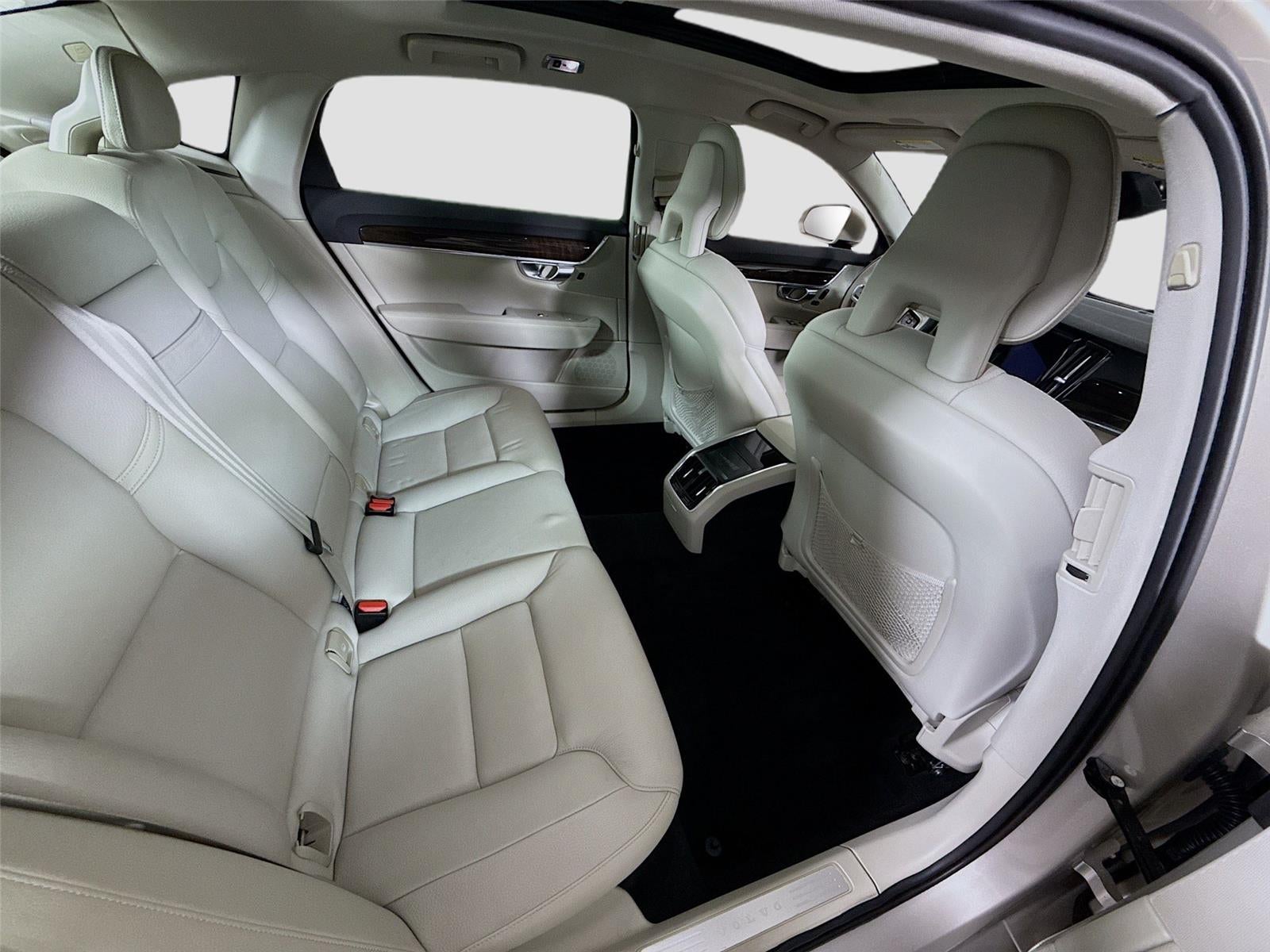 2018 Volvo S90 Momentum