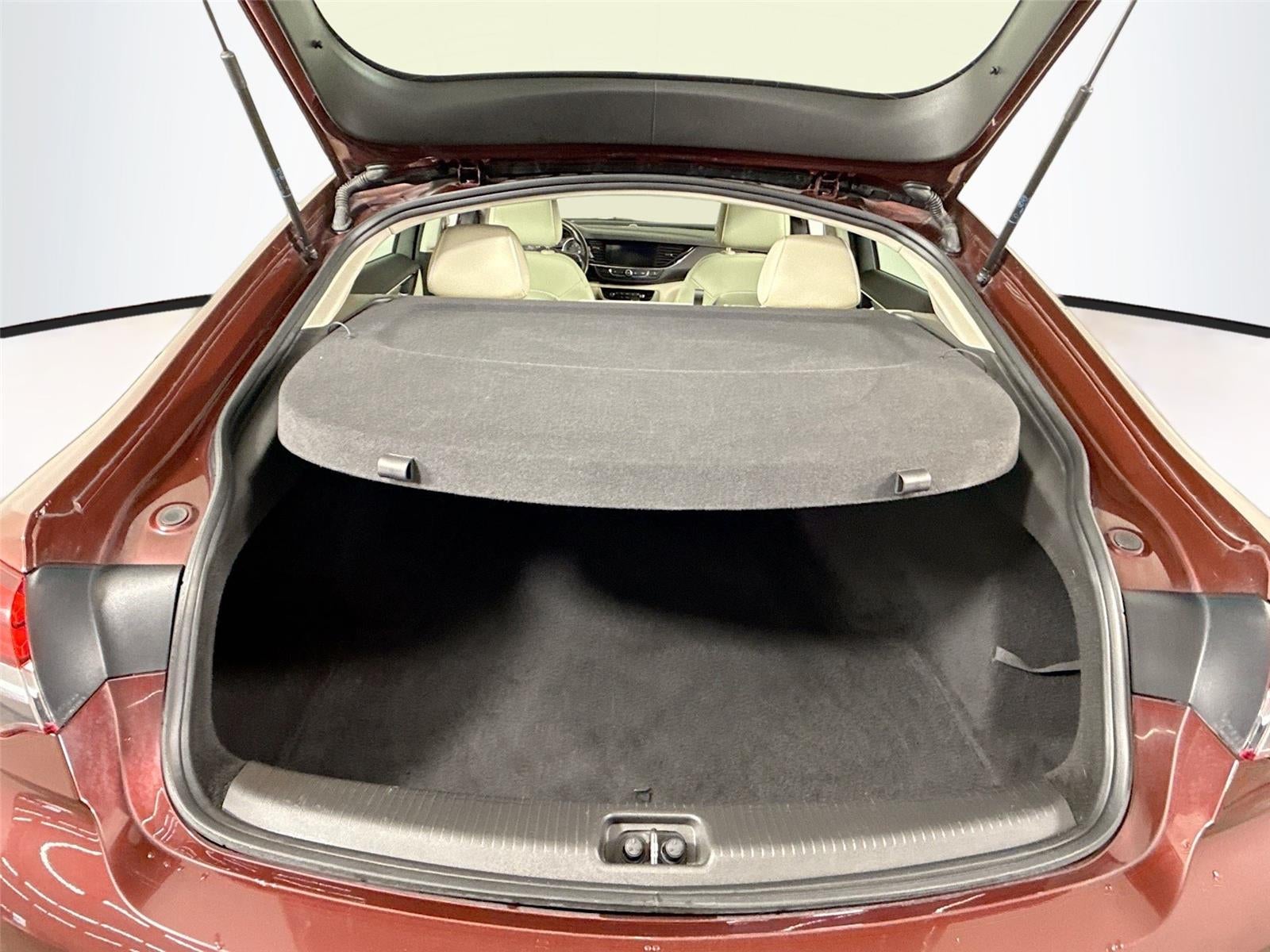 2018 Buick Regal Sportback Essence