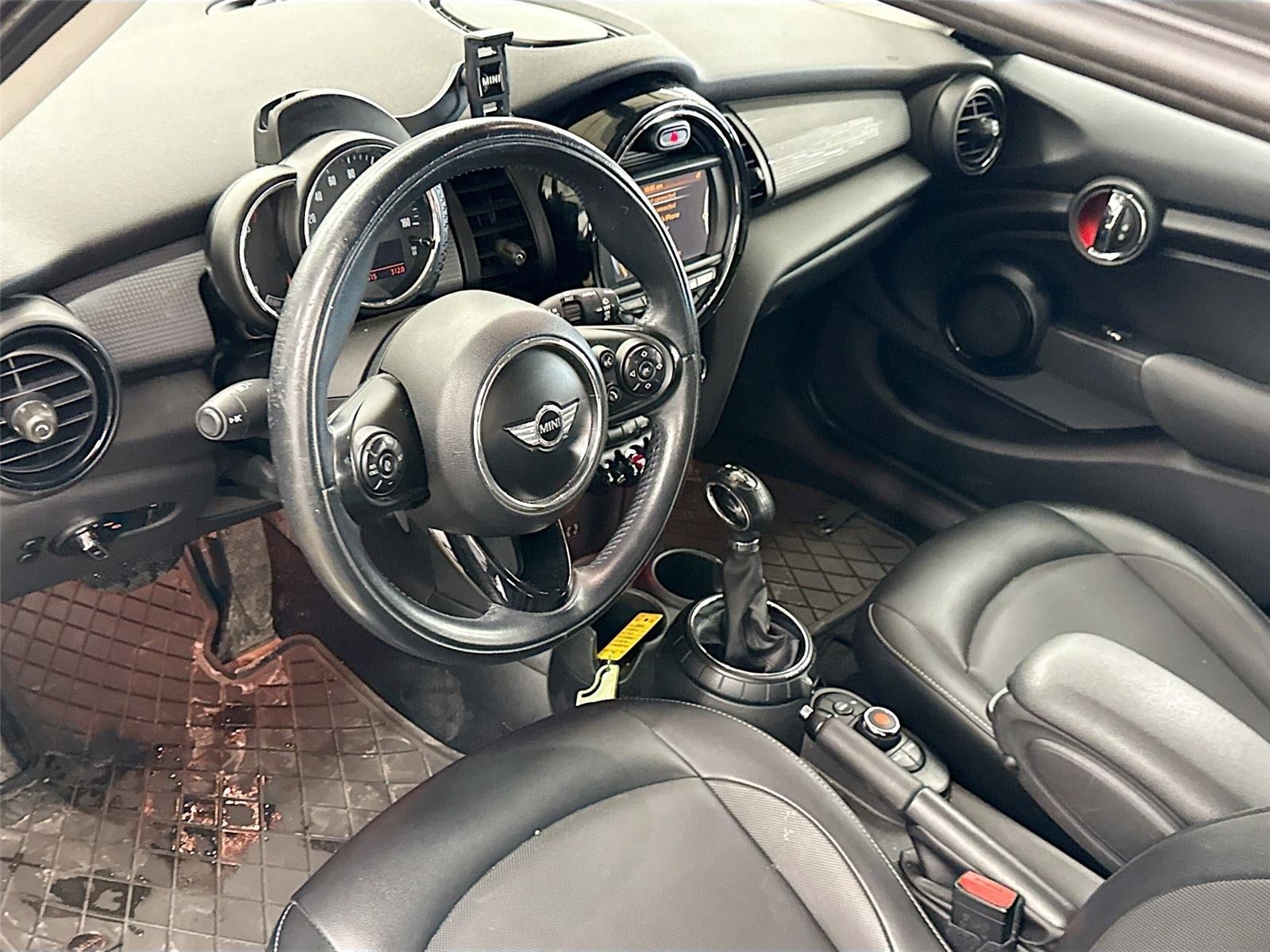 2016 MINI Hardtop 4 Door Cooper