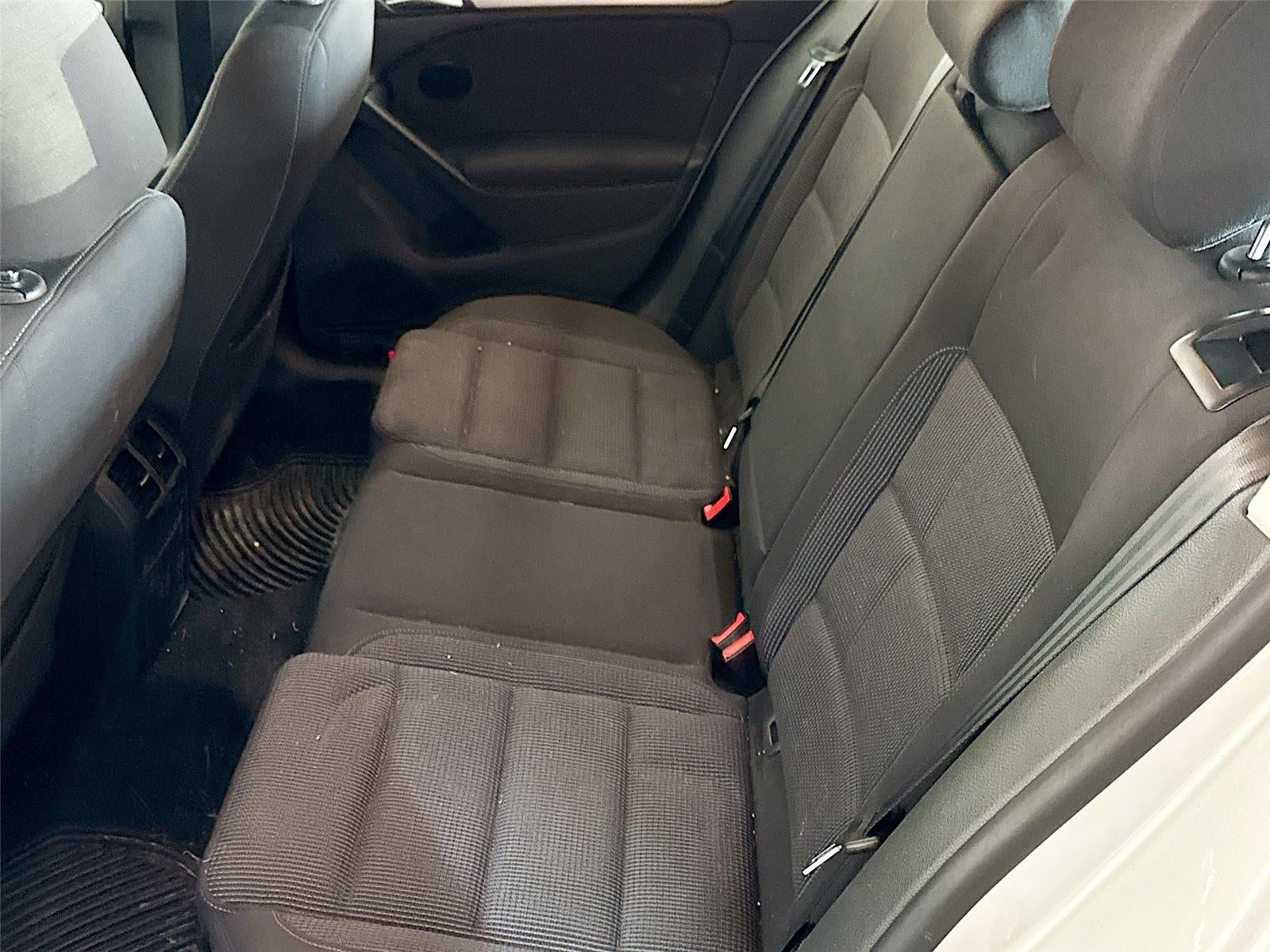 2013 Volkswagen Golf Base