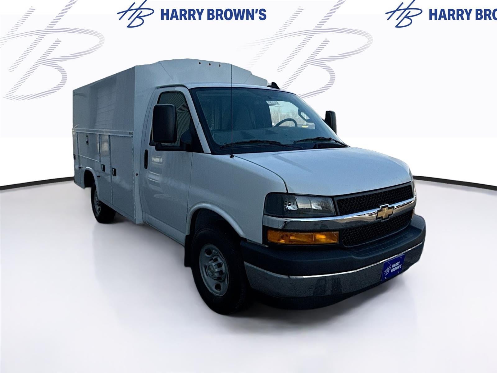 2025 Chevrolet Express Cutaway 3500 1WT