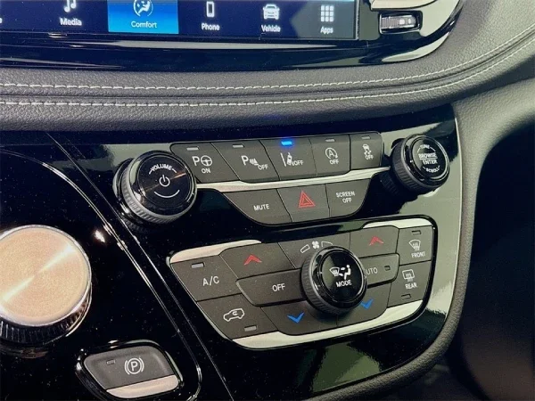 2025 Chrysler Pacifica buttons