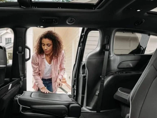 2025 Chrysler Pacifica PHEV Third-Row Access