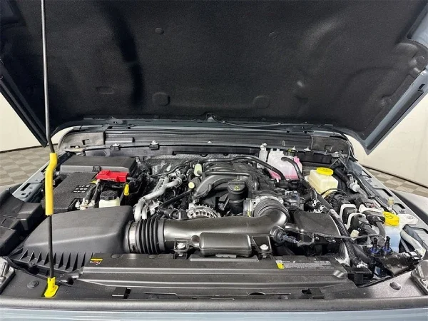 2025 Jeep Wrangler Engine