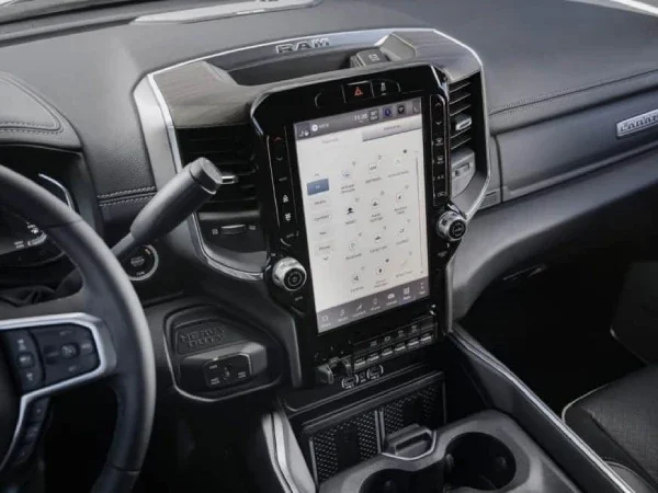 2025 Ram Chassis Cab Display screen