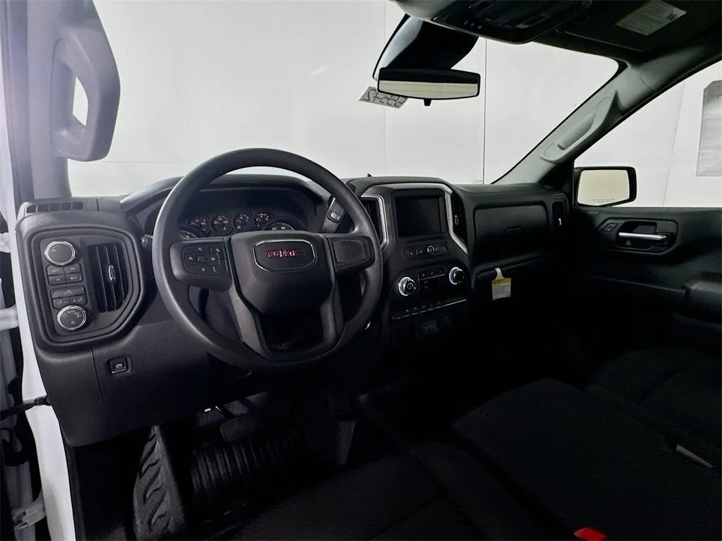 2025 GMC Sierra 1500 dash