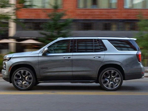 2026 Chevrolet Tahoe City Driving